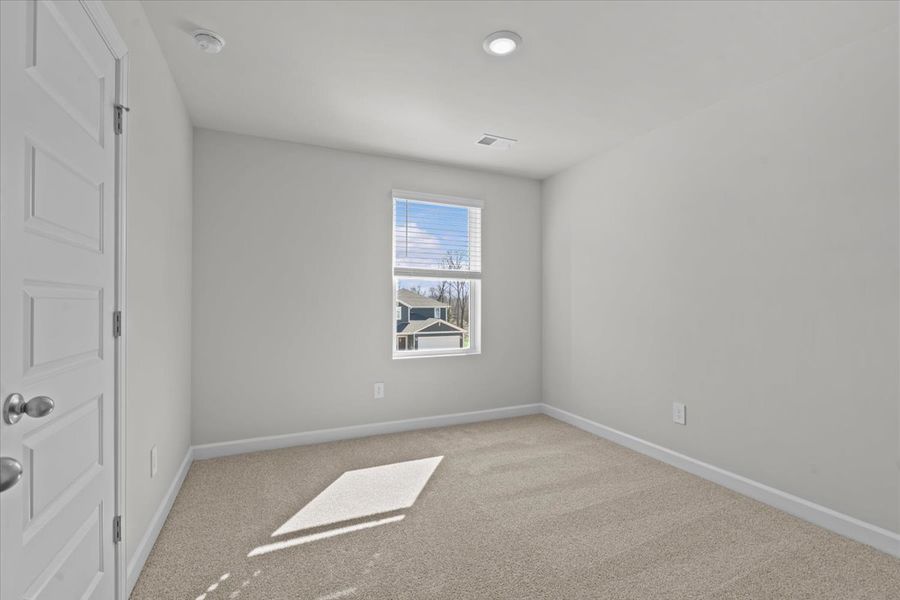 Spacious, unfurnished interior of a new home in Cedar Shoals – Heritage Collection, Piedmont (Image 20).