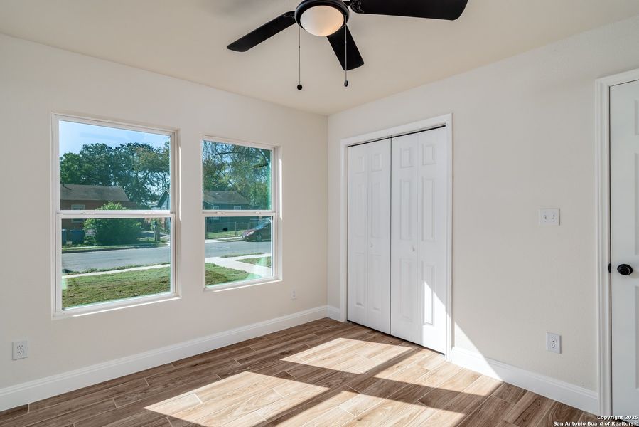 Spacious, unfurnished interior of a new home in , San Antonio (Image 8).