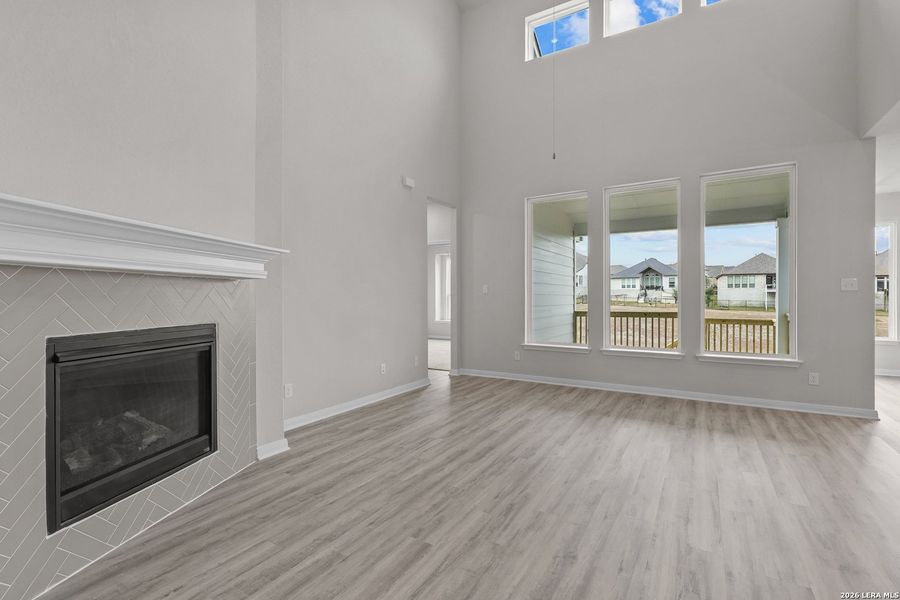 Spacious, unfurnished interior of a new home in Homestead, Schertz (Image 33).