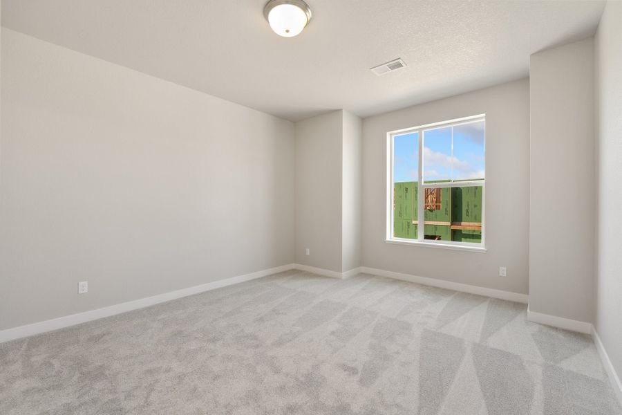 Spacious, unfurnished interior of a new home in The Lakes at Centerra, Loveland (Image 18).