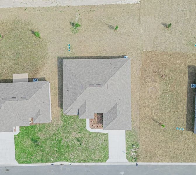 Exterior details and patio area of a home in Hickory Ridge Estates, Lake Wales (Image 21).