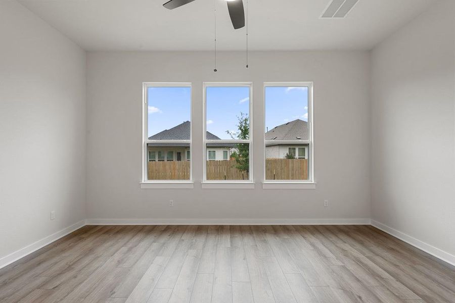 Spacious, unfurnished interior of a new home in Heritage, Dripping Springs (Image 26).