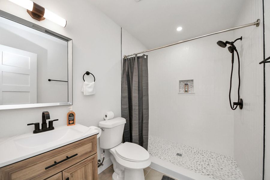 Private ensuite bathroom Private ensuite bathroom