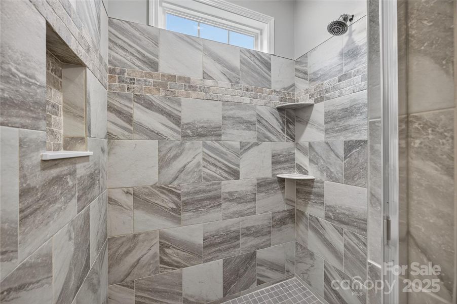 Image 36 of a home in .