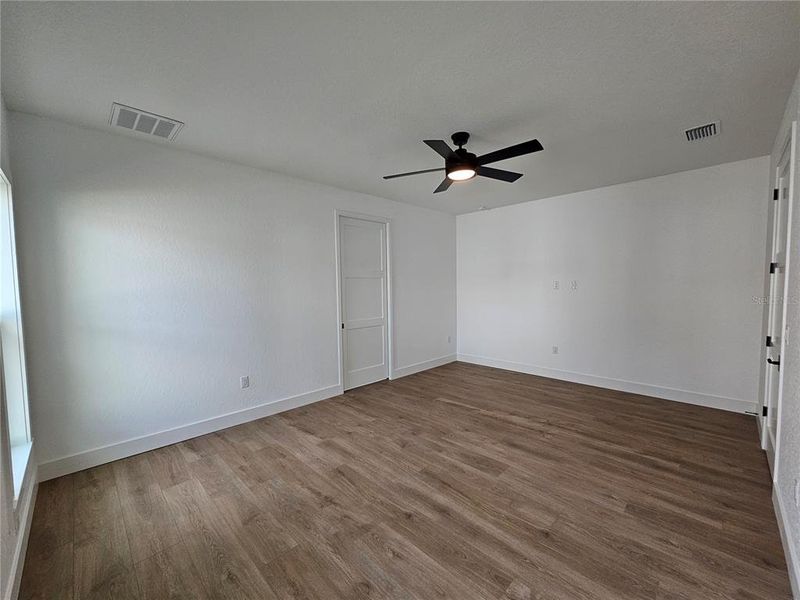 Spacious, unfurnished interior of a new home in , Brooksville (Image 29).