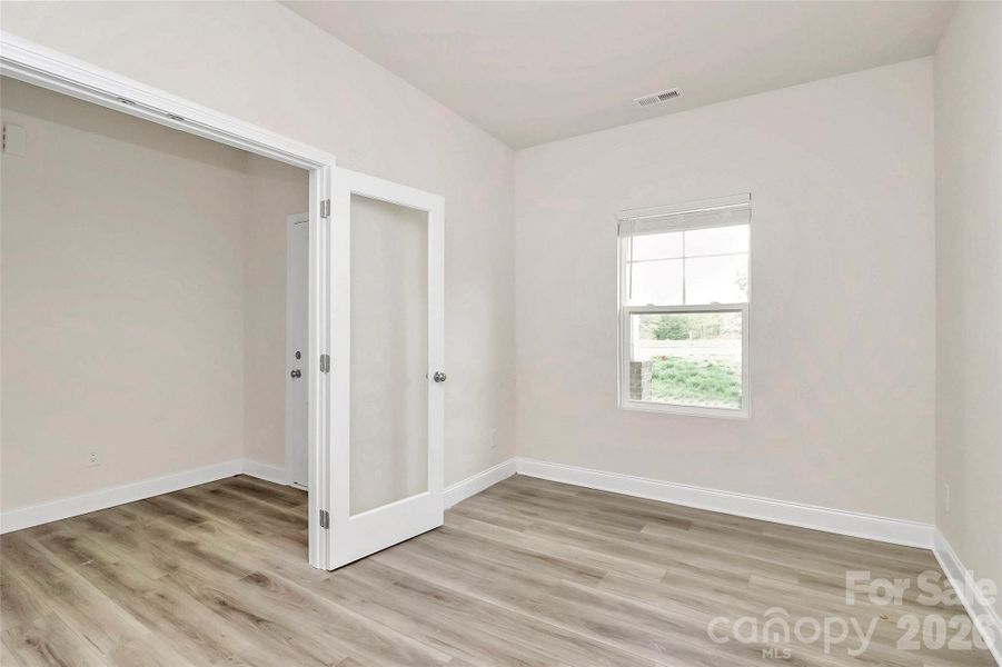 Spacious, unfurnished interior of a new home in , Monroe (Image 41).