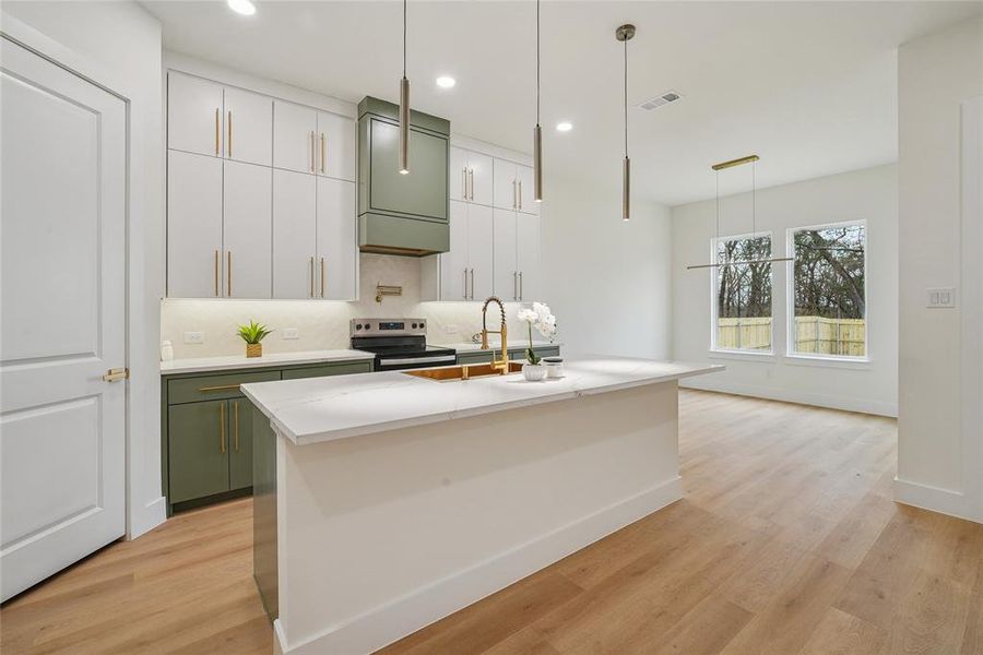 Furnished interior view inside a new home in , Dallas (Image 10).