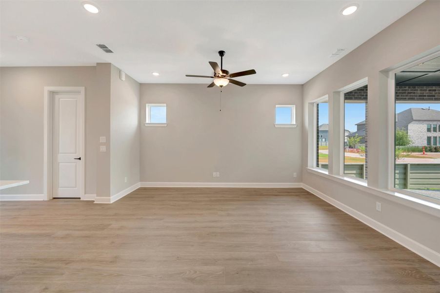 Spacious, unfurnished interior of a new home in Pomona - Grove Row Collection, Manvel (Image 19).