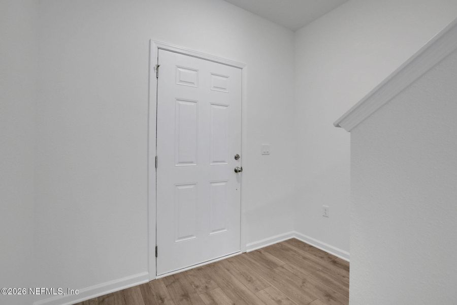 Spacious, unfurnished interior of a new home in Amberly, Green Cove Springs (Image 16).