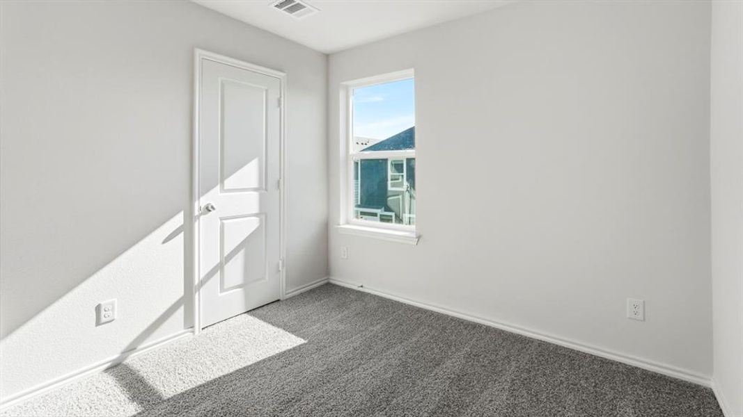 Spacious, unfurnished interior of a new home in Arbor Trails South, Princeton (Image 31).