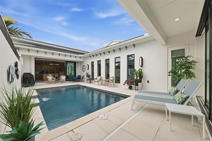 Exterior details and patio area of a home in , Bradenton (Image 20).