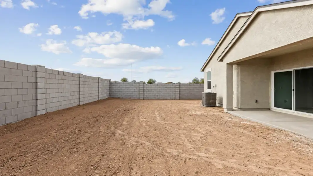 Exterior details and patio area of a home in Carlton Commons, Casa Grande (Image 3).