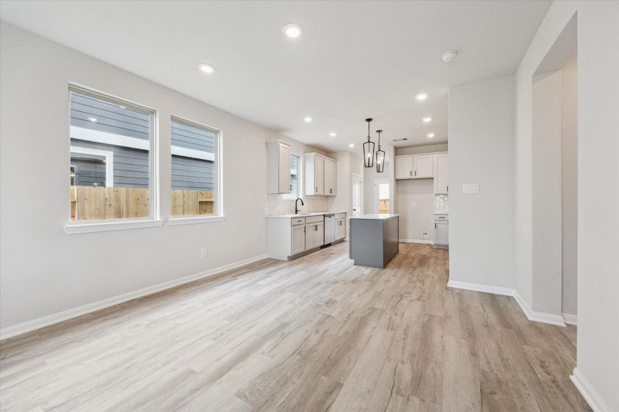 Spacious, unfurnished interior of a new home in Elyson, Katy (Image 27).