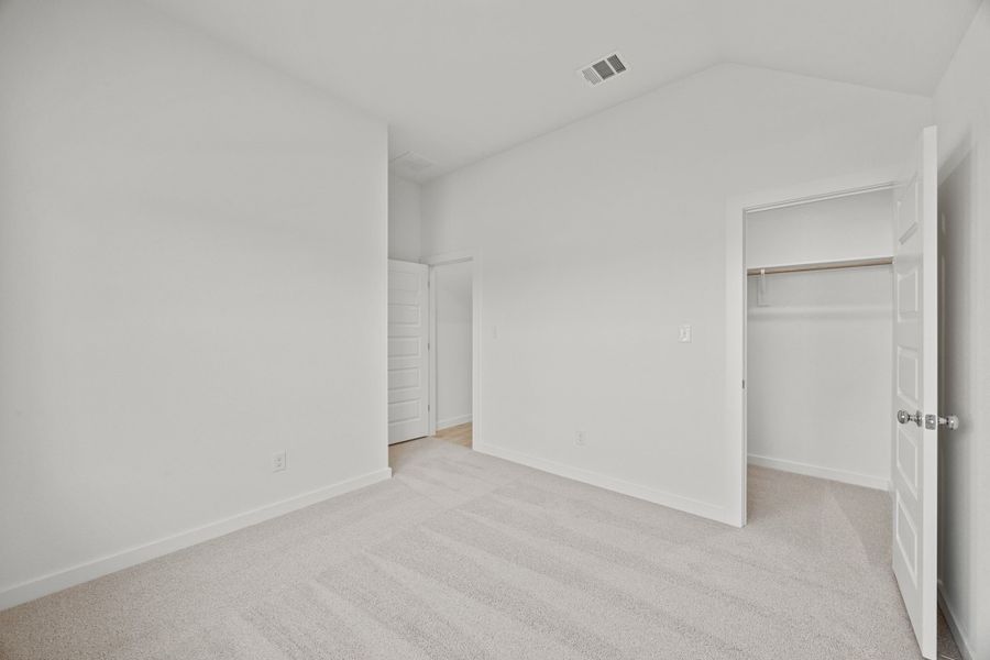 Spacious, unfurnished interior of a new home in Prairie Winds, Hutto (Image 28).