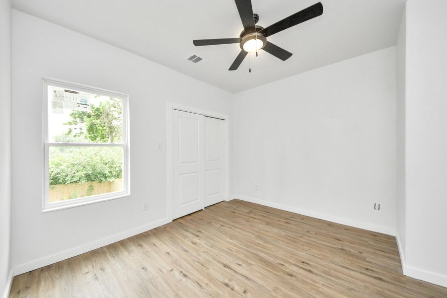 Spacious, unfurnished interior of a new home in , Houston (Image 34).