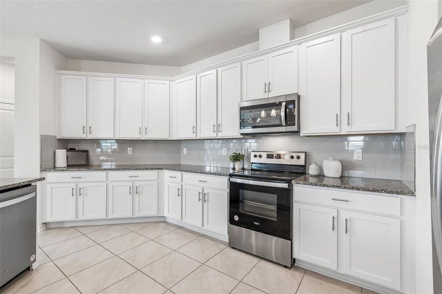 Furnished interior view inside a new home in Riverstone, Land O' Lakes (Image 48). Furnished interior view inside a new home in Riverstone, Land O' Lakes (Image 48).