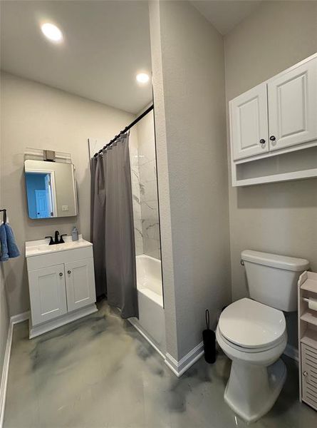 Furnished interior view inside a new home in , Marshall (Image 4).