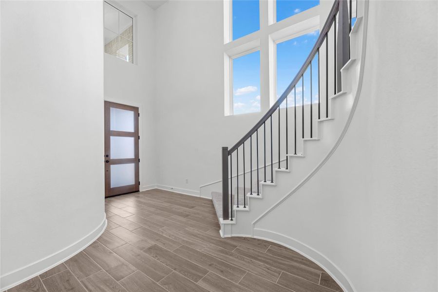 Spacious, unfurnished interior of a new home in Elyson, Katy (Image 12).