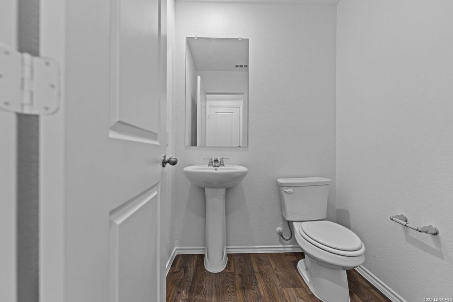 Furnished interior view inside a new home in Sonora, San Antonio (Image 8).