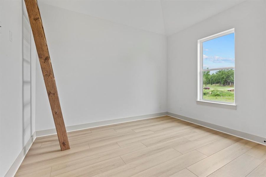 Spacious, unfurnished interior of a new home in , Tyler (Image 26).