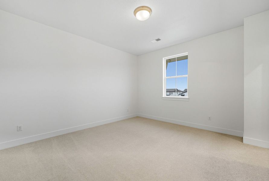 Spacious, unfurnished interior of a new home in Trailstone, Arvada (Image 18).
