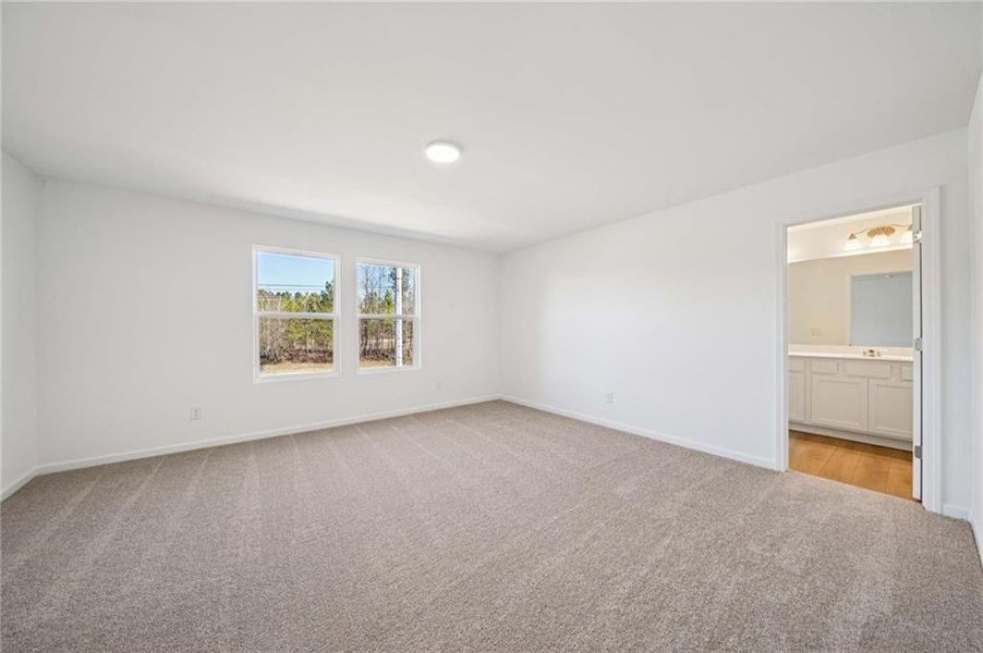 Spacious, unfurnished interior of a new home in Leydenview, Mableton (Image 13).