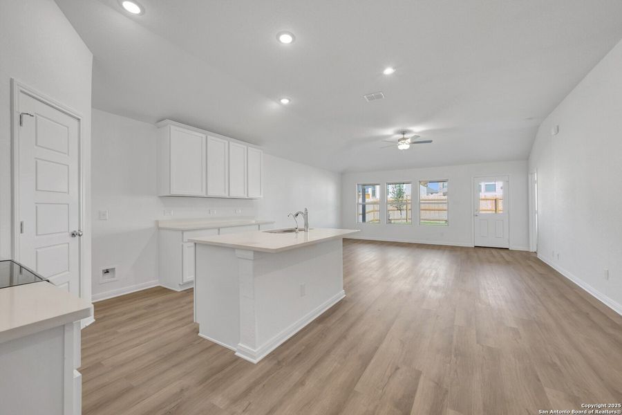 Image 41 of a home in Greenspoint Heights.