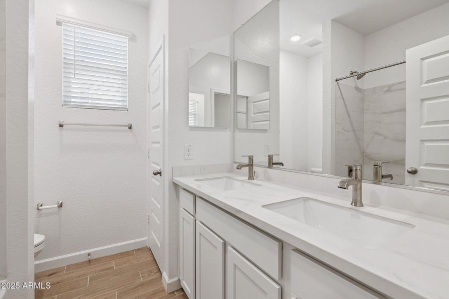 20-web-or-mls-24213-w-southgate-ave