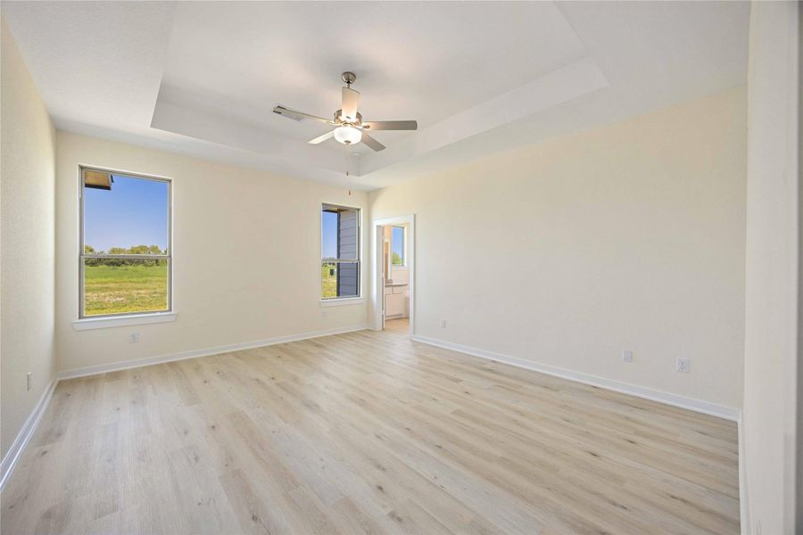 Spacious, unfurnished interior of a new home in Blue Heron Estates, Beasley (Image 9).