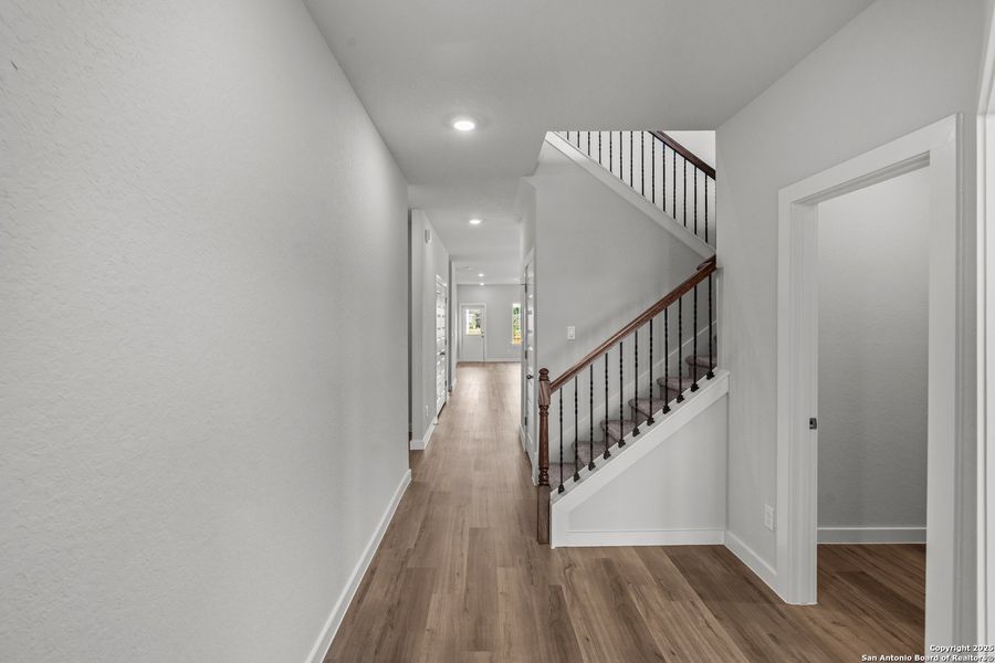 Spacious, unfurnished interior of a new home in August Fields, New Braunfels (Image 29).