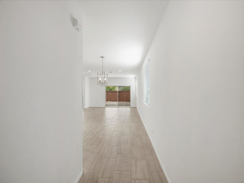 Spacious, unfurnished interior of a new home in Summerstone II, Marana (Image 7). Spacious, unfurnished interior of a new home in Summerstone II, Marana (Image 7).