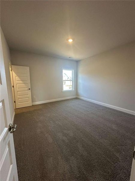 Spacious, unfurnished interior of a new home in Mirror Lake at South Harbour, Villa Rica (Image 13).