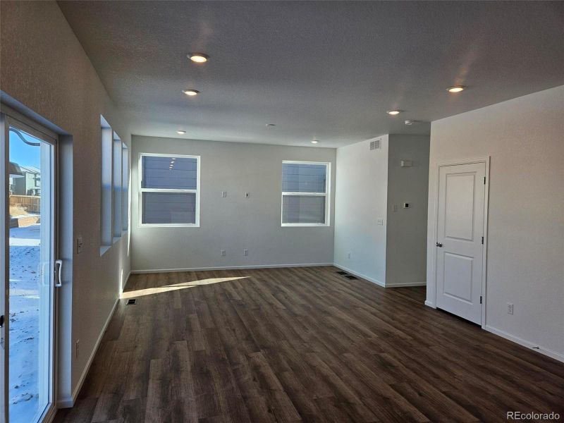 Spacious, unfurnished interior of a new home in , Brighton (Image 15).