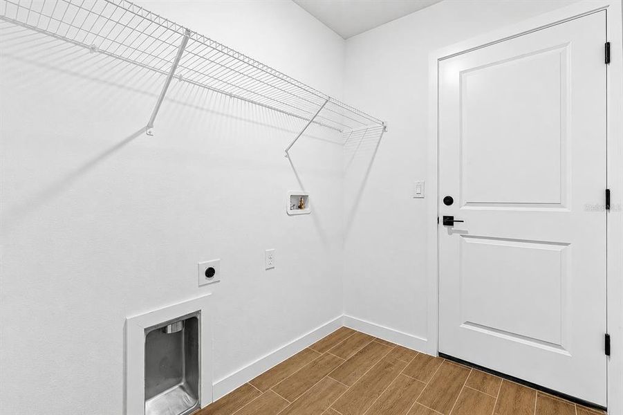 Spacious, unfurnished interior of a new home in , North Port (Image 19). Spacious, unfurnished interior of a new home in , North Port (Image 19).