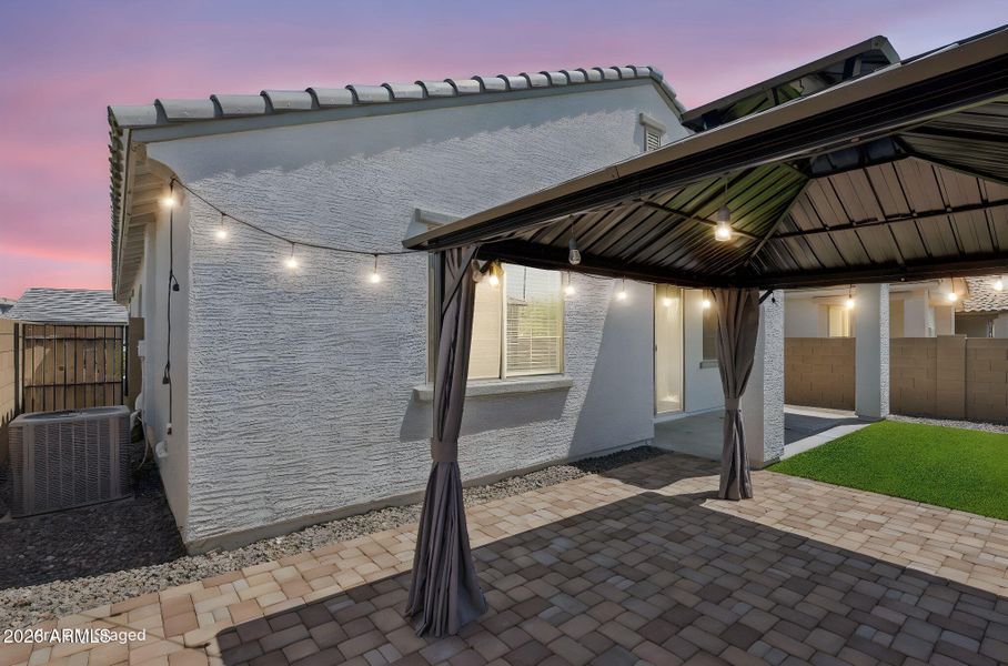 30-web-or-mls-25572-north-142nd-ln