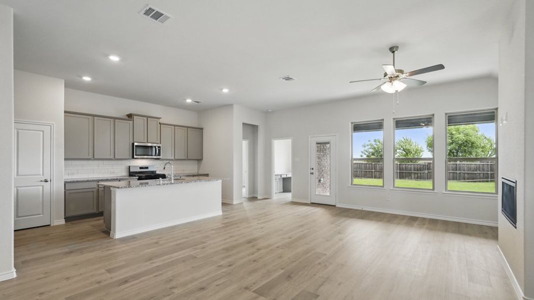 Representative furnished interior of a home built from the Durango by D.R. Horton in Madera, Royse City (Image 11). Representative furnished interior of a home built from the Durango by D.R. Horton in Madera, Royse City (Image 11).