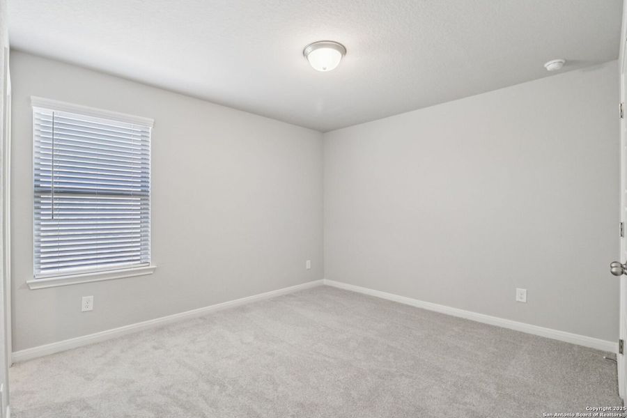 Spacious, unfurnished interior of a new home in Arcadia Ridge - Premier Series, San Antonio (Image 20).