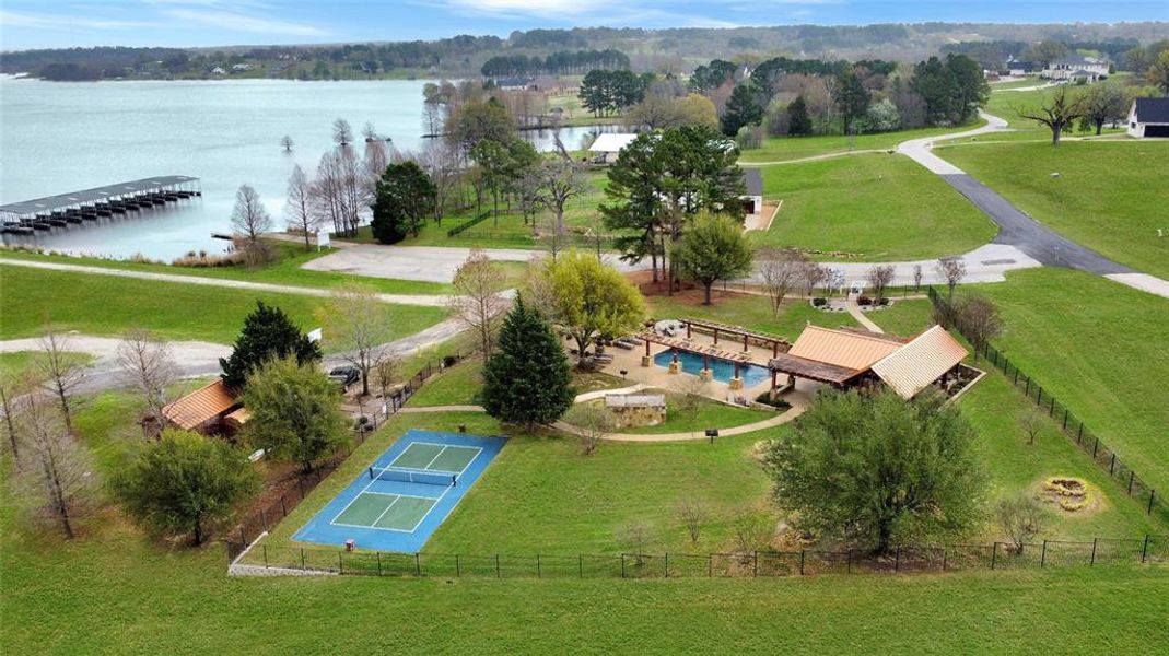 Community amenities in , Athens (Image 6).