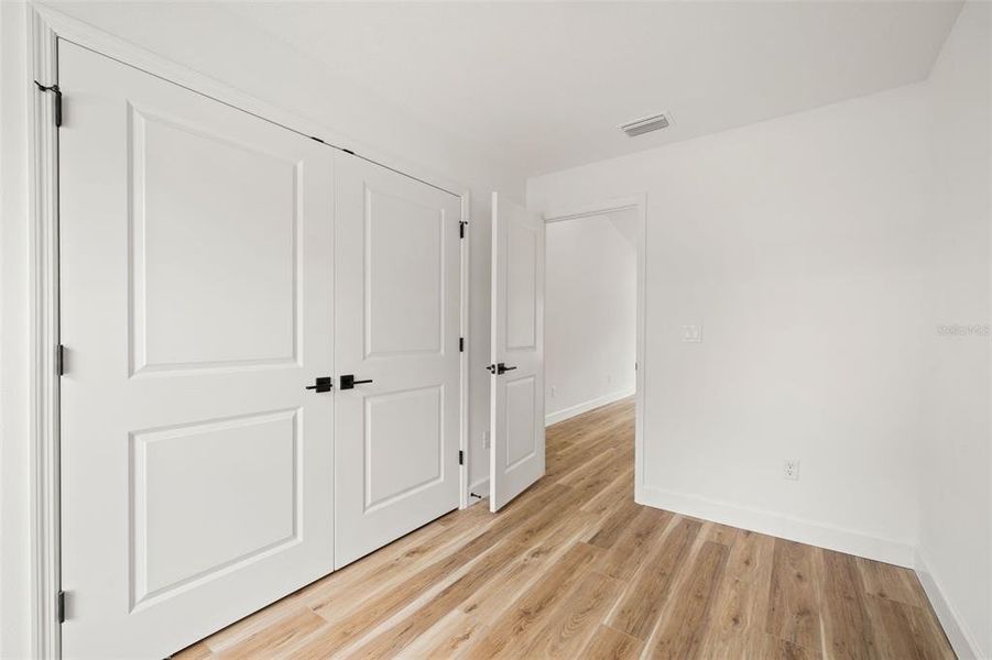 Spacious, unfurnished interior of a new home in , Weeki Wachee (Image 39).