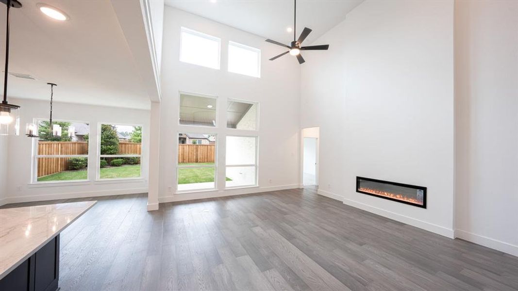 Spacious, unfurnished interior of a new home in Edgewood Creek, Celina (Image 25).