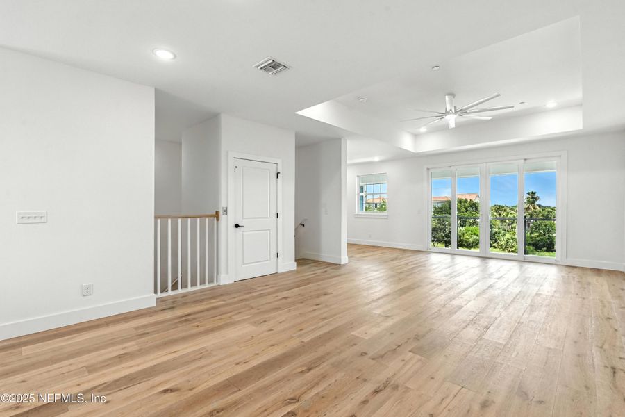Spacious, unfurnished interior of a new home in , St. Augustine (Image 40).