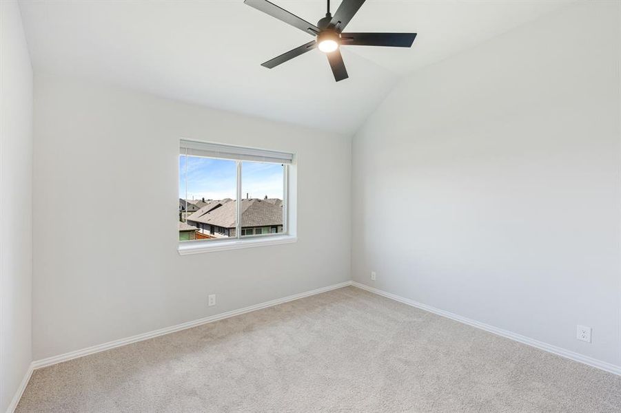 Spacious, unfurnished interior of a new home in Hulen Trails, Fort Worth (Image 31).