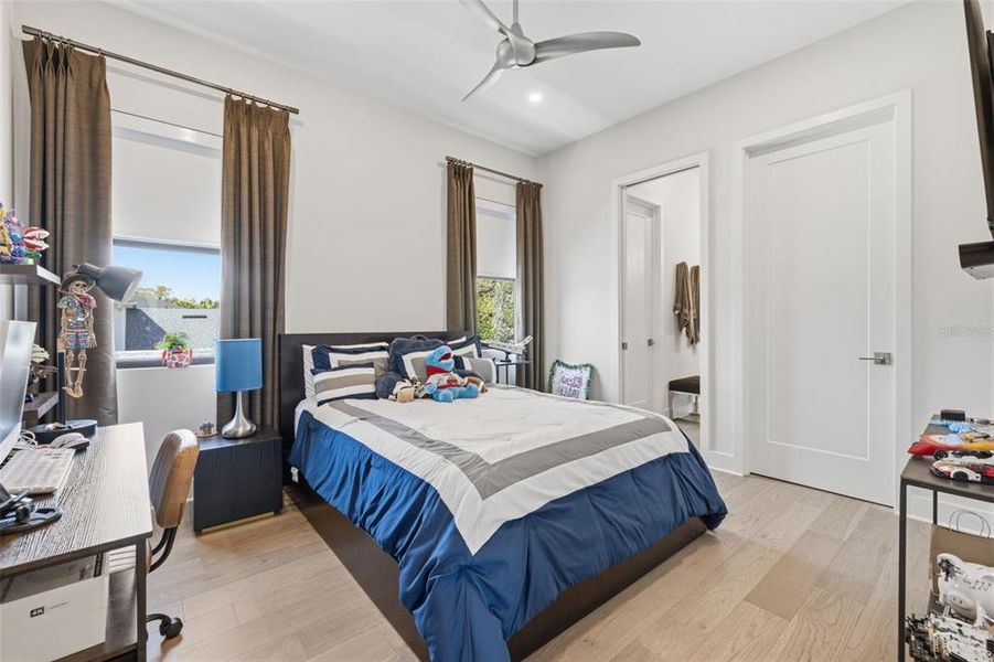 Furnished interior view inside a new home in , Tampa (Image 34).