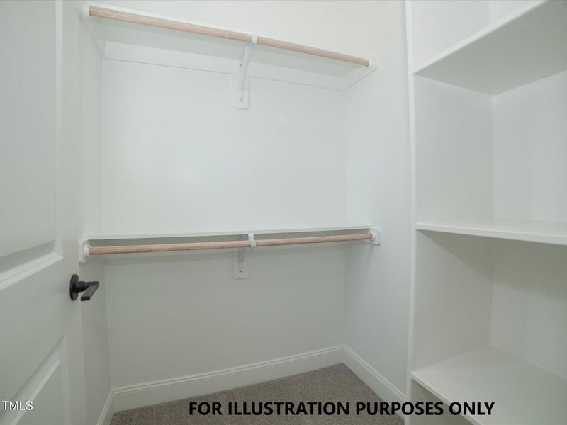 37-Walk-in Closet