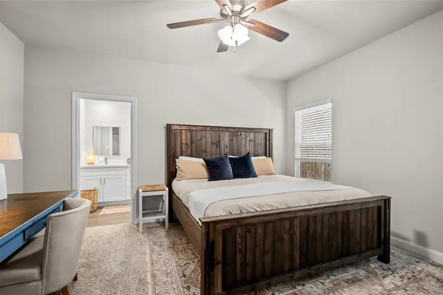 Furnished interior view inside a new home in , Conroe (Image 9).