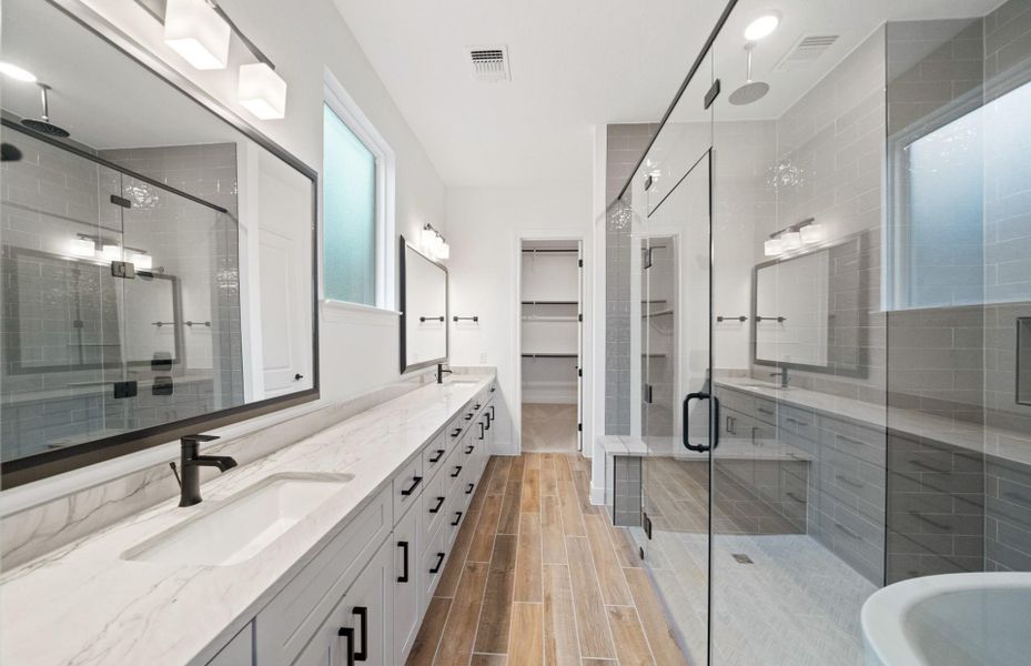 Image 24 of a home in Valencia. Image 24 of a home in Valencia.