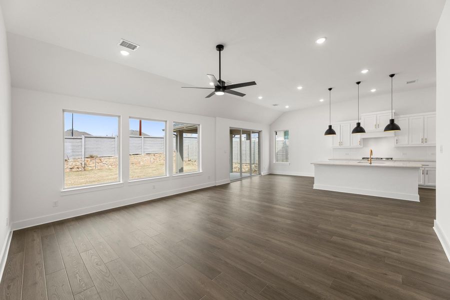 Spacious, unfurnished interior of a new home in Painted Tree, McKinney (Image 25). Spacious, unfurnished interior of a new home in Painted Tree, McKinney (Image 25).