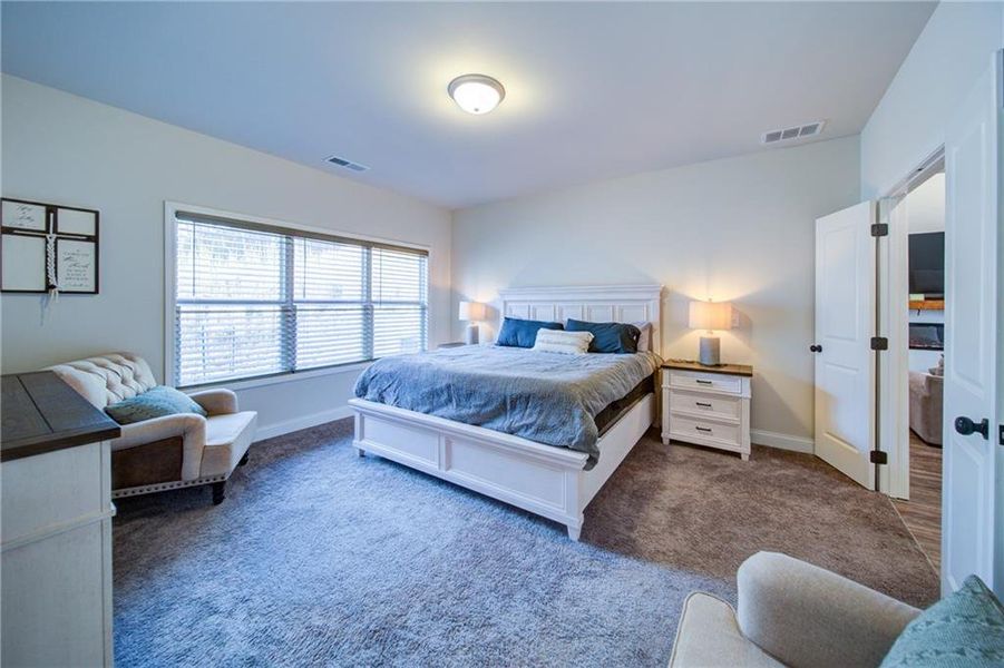 Furnished interior view inside a new home in , Waleska (Image 19).