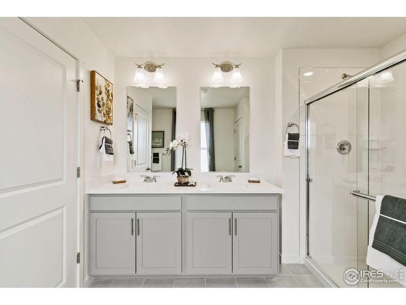 Furnished interior view inside a new home in Settlers Crossing, Commerce City (Image 17). Furnished interior view inside a new home in Settlers Crossing, Commerce City (Image 17).