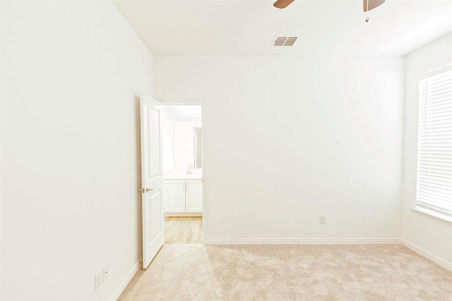 Spacious, unfurnished interior of a new home in Preserve at Honey Creek, McKinney (Image 23).